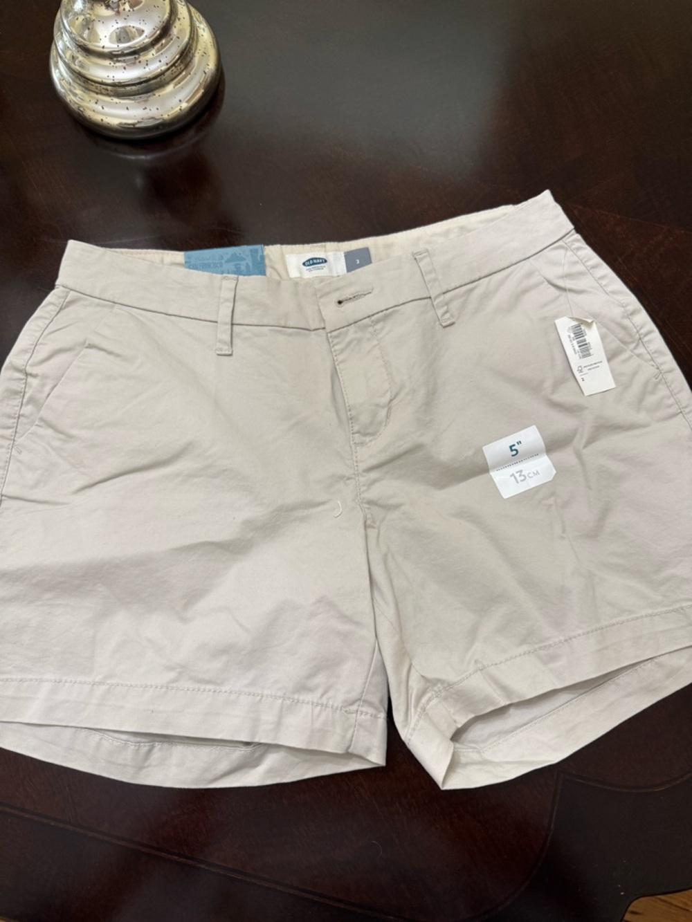 Old Navy Women's Chino 5" Inseam Khaki Shorts
